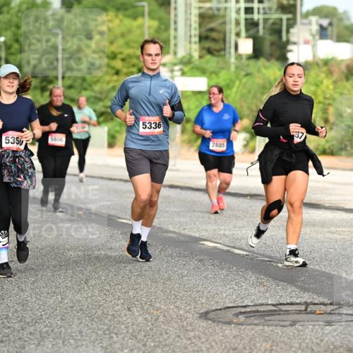 06.09.2026 - CURREX Alsterlauf Dr. Thomas Lammeyer http://msf.ph/oto/10144279 06.09.2026 10:15:57 Laufen 4436, 5350, 5806, 5336, 2885, 37 meine-sportfotos.de