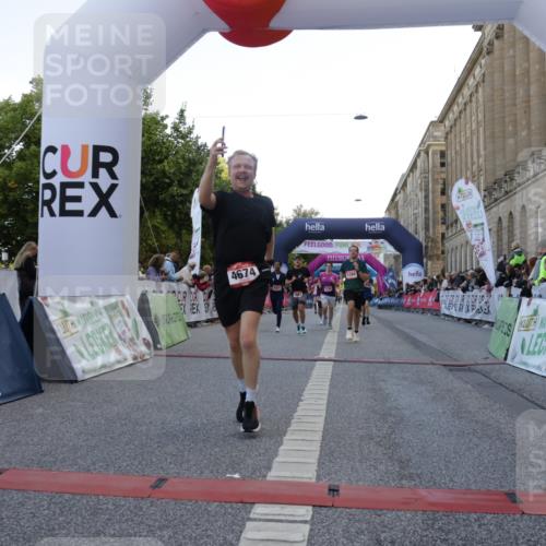 06.09.2026 - CURREX Alsterlauf Yannick Fuchs http://msf.ph/oto/10144282 06.09.2026 09:47:25 Ziel 2106, 2807, 4441, 4674, 4863, 5389, 5407, 5645, 5729, 6021, 6172 meine-sportfotos.de