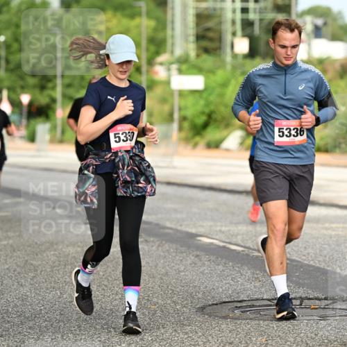 06.09.2026 - CURREX Alsterlauf Dr. Thomas Lammeyer http://msf.ph/oto/10144293 06.09.2026 10:15:59 Laufen 53, 5336 meine-sportfotos.de