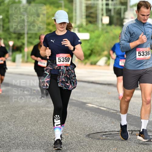 06.09.2026 - CURREX Alsterlauf Dr. Thomas Lammeyer http://msf.ph/oto/10144295 06.09.2026 10:15:59 Laufen 5350, 5336 meine-sportfotos.de