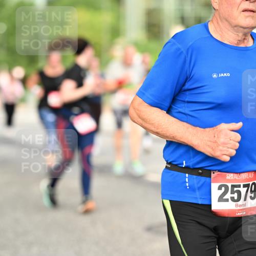 06.09.2026 - CURREX Alsterlauf Dr. Thomas Lammeyer http://msf.ph/oto/10144372 06.09.2026 10:16:08 Laufen 221, 2579 meine-sportfotos.de