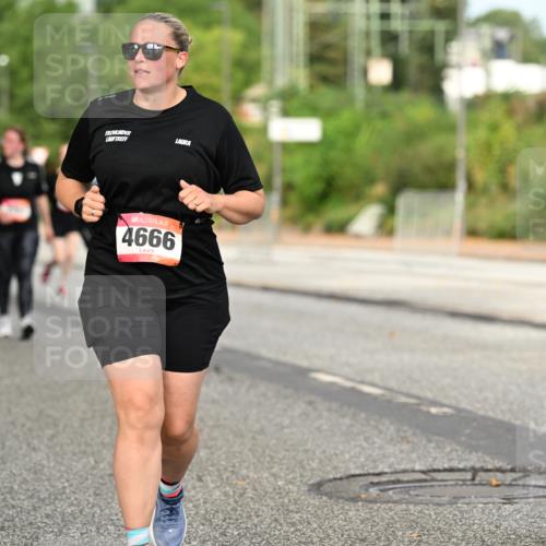 06.09.2026 - CURREX Alsterlauf Dr. Thomas Lammeyer http://msf.ph/oto/10144452 06.09.2026 10:16:17 Laufen 4666, 51 meine-sportfotos.de