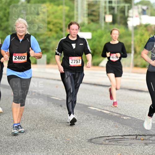 06.09.2026 - CURREX Alsterlauf Dr. Thomas Lammeyer http://msf.ph/oto/10144475 06.09.2026 10:16:22 Laufen 3768, 2402, 4609, 2757, 5562 meine-sportfotos.de