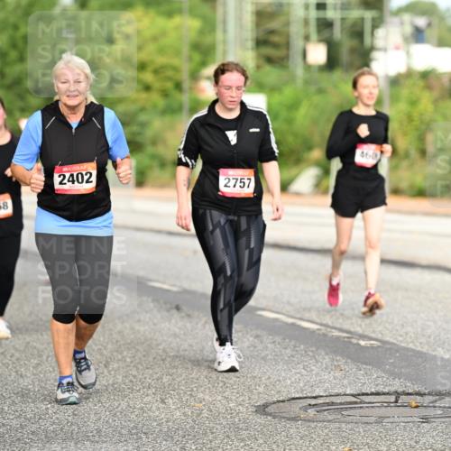06.09.2026 - CURREX Alsterlauf Dr. Thomas Lammeyer http://msf.ph/oto/10144477 06.09.2026 10:16:23 Laufen 3768, 2402, 2757, 460, 5562, 12 meine-sportfotos.de