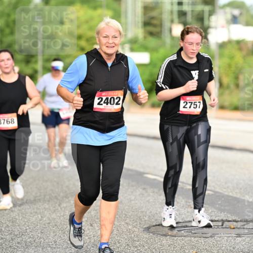 06.09.2026 - CURREX Alsterlauf Dr. Thomas Lammeyer http://msf.ph/oto/10144488 06.09.2026 10:16:24 Laufen 3768, 2402, 2757, 4609 meine-sportfotos.de