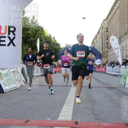 06.09.2026 - CURREX Alsterlauf Yannick Fuchs http://msf.ph/oto/10144492 06.09.2026 09:47:27 Ziel 2106, 2807, 2953, 3386, 4441, 4674, 4863, 5309, 5389, 5407, 5645, 5729, 6021 meine-sportfotos.de