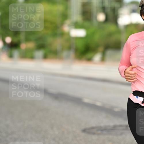 06.09.2026 - CURREX Alsterlauf Dr. Thomas Lammeyer http://msf.ph/oto/10144544 06.09.2026 10:16:29 Laufen 6389 meine-sportfotos.de