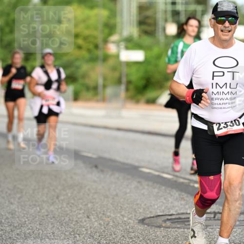 06.09.2026 - CURREX Alsterlauf Dr. Thomas Lammeyer http://msf.ph/oto/10144599 06.09.2026 10:16:40 Laufen 2330 meine-sportfotos.de