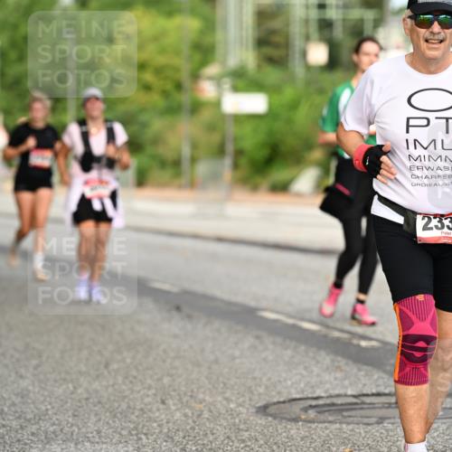 06.09.2026 - CURREX Alsterlauf Dr. Thomas Lammeyer http://msf.ph/oto/10144600 06.09.2026 10:16:40 Laufen 2330 meine-sportfotos.de