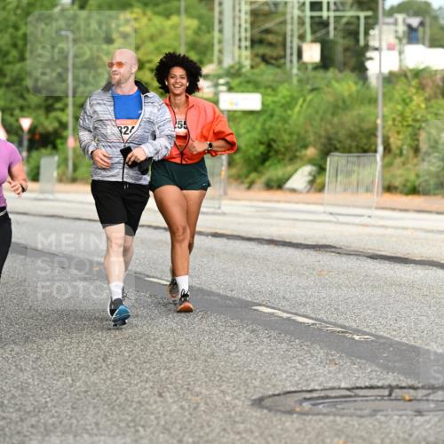 06.09.2026 - CURREX Alsterlauf Dr. Thomas Lammeyer http://msf.ph/oto/10144676 06.09.2026 10:16:53 Laufen 4171, 824, 255 meine-sportfotos.de