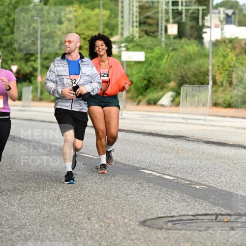 06.09.2026 - CURREX Alsterlauf Dr. Thomas Lammeyer http://msf.ph/oto/10144677 06.09.2026 10:16:53 Laufen 4171, 32, 25 meine-sportfotos.de
