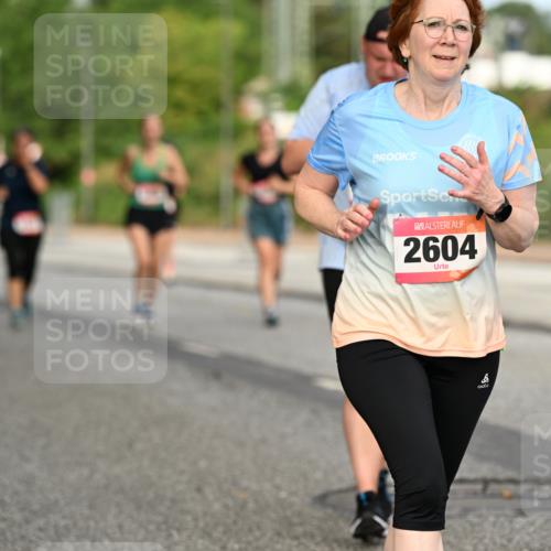 06.09.2026 - CURREX Alsterlauf Dr. Thomas Lammeyer http://msf.ph/oto/10144742 06.09.2026 10:17:02 Laufen 2604, 8 meine-sportfotos.de