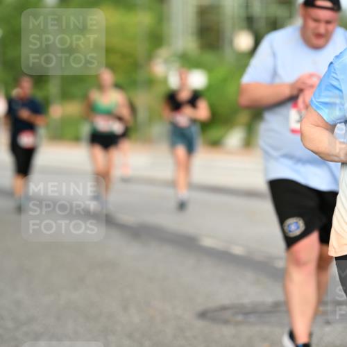 06.09.2026 - CURREX Alsterlauf Dr. Thomas Lammeyer http://msf.ph/oto/10144750 06.09.2026 10:17:03 Laufen 260 meine-sportfotos.de