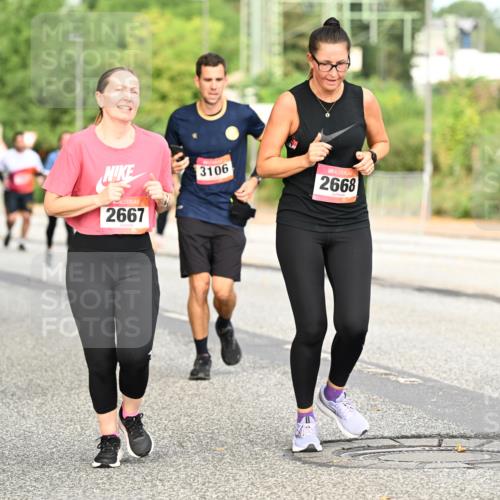 06.09.2026 - CURREX Alsterlauf Dr. Thomas Lammeyer http://msf.ph/oto/10144862 06.09.2026 10:17:16 Laufen 2669, 3106, 2668, 2667 meine-sportfotos.de