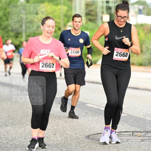 06.09.2026 - CURREX Alsterlauf Dr. Thomas Lammeyer http://msf.ph/oto/10144867 06.09.2026 10:17:16 Laufen 2669, 2667, 3106, 2668 meine-sportfotos.de