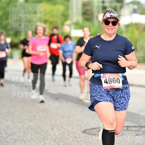 06.09.2026 - CURREX Alsterlauf Dr. Thomas Lammeyer http://msf.ph/oto/10144903 06.09.2026 10:17:20 Laufen 4960 meine-sportfotos.de