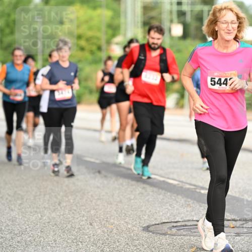 06.09.2026 - CURREX Alsterlauf Dr. Thomas Lammeyer http://msf.ph/oto/10144934 06.09.2026 10:17:24 Laufen 5447 meine-sportfotos.de