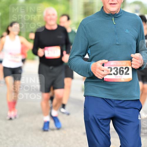 06.09.2026 - CURREX Alsterlauf Dr. Thomas Lammeyer http://msf.ph/oto/10144992 06.09.2026 10:17:29 Laufen 2362 meine-sportfotos.de