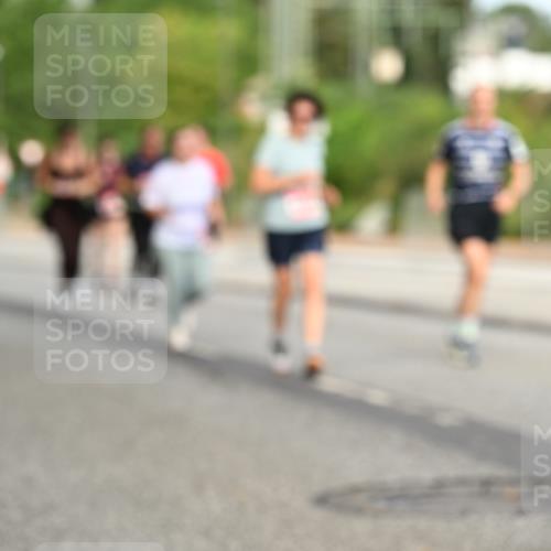 06.09.2026 - CURREX Alsterlauf Dr. Thomas Lammeyer http://msf.ph/oto/10145022 06.09.2026 10:17:33 Laufen  meine-sportfotos.de