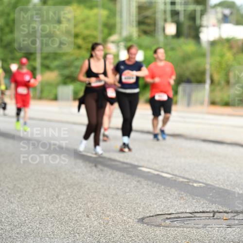 06.09.2026 - CURREX Alsterlauf Dr. Thomas Lammeyer http://msf.ph/oto/10145054 06.09.2026 10:17:36 Laufen  meine-sportfotos.de