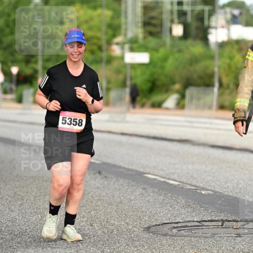 06.09.2026 - CURREX Alsterlauf Dr. Thomas Lammeyer http://msf.ph/oto/10145141 06.09.2026 10:17:48 Laufen 563, 5358, 5754 meine-sportfotos.de