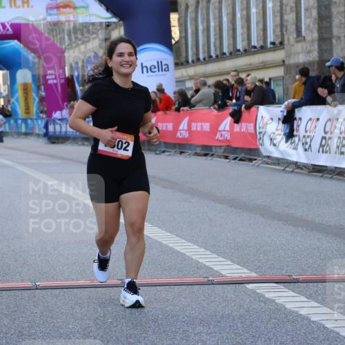 06.09.2026 - CURREX Alsterlauf Strokosch-Dieckow http://msf.ph/oto/10145145 06.09.2026 11:50:57 Ziel 1199, 1211, 1235, 1241, 1302 meine-sportfotos.de