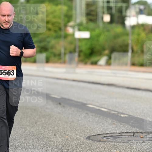 06.09.2026 - CURREX Alsterlauf Dr. Thomas Lammeyer http://msf.ph/oto/10145171 06.09.2026 10:17:52 Laufen 5563 meine-sportfotos.de