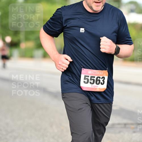06.09.2026 - CURREX Alsterlauf Dr. Thomas Lammeyer http://msf.ph/oto/10145189 06.09.2026 10:17:53 Laufen 5563 meine-sportfotos.de