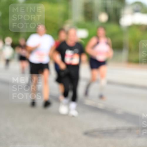 06.09.2026 - CURREX Alsterlauf Dr. Thomas Lammeyer http://msf.ph/oto/10145357 06.09.2026 10:18:15 Laufen  meine-sportfotos.de
