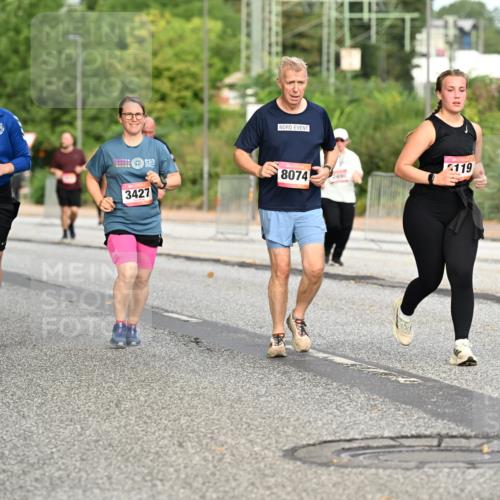 06.09.2026 - CURREX Alsterlauf Dr. Thomas Lammeyer http://msf.ph/oto/10145449 06.09.2026 10:18:25 Laufen 5128, 3427, 8074, 2119 meine-sportfotos.de