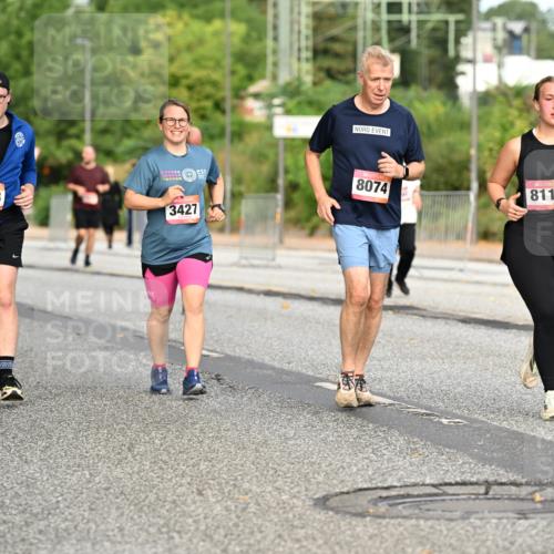 06.09.2026 - CURREX Alsterlauf Dr. Thomas Lammeyer http://msf.ph/oto/10145454 06.09.2026 10:18:25 Laufen 5128, 3427, 8074, 8119 meine-sportfotos.de