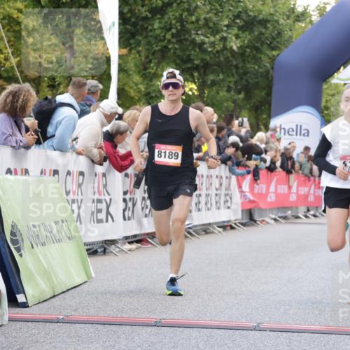 06.09.2026 - CURREX Alsterlauf Yannick Fuchs http://msf.ph/oto/10145462 06.09.2026 09:47:40 Ziel 2850, 2865, 4313, 5863, 6378, 8189 meine-sportfotos.de
