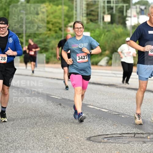 06.09.2026 - CURREX Alsterlauf Dr. Thomas Lammeyer http://msf.ph/oto/10145463 06.09.2026 10:18:26 Laufen 5128, 3427, 8074 meine-sportfotos.de