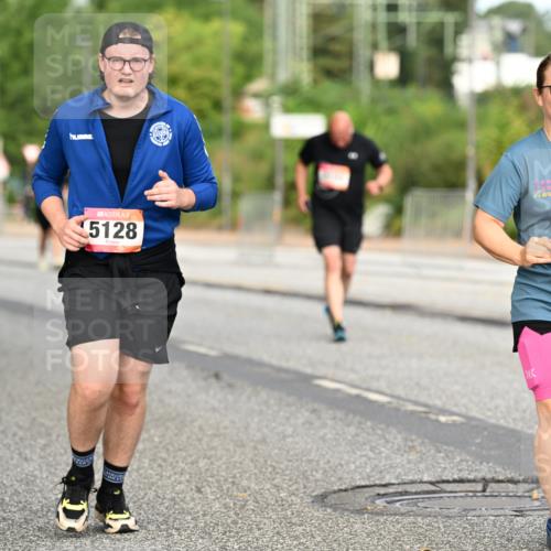06.09.2026 - CURREX Alsterlauf Dr. Thomas Lammeyer http://msf.ph/oto/10145477 06.09.2026 10:18:28 Laufen 5128, 600999, 3427 meine-sportfotos.de
