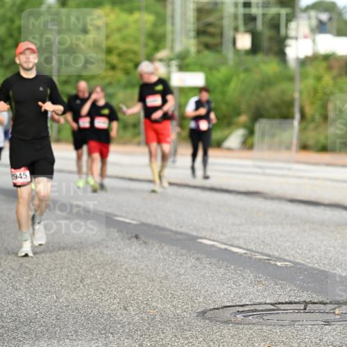 06.09.2026 - CURREX Alsterlauf Dr. Thomas Lammeyer http://msf.ph/oto/10145554 06.09.2026 10:18:40 Laufen 945, 3305 meine-sportfotos.de