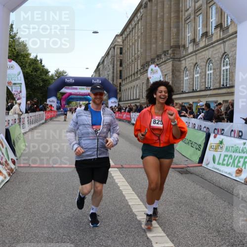 06.09.2026 - CURREX Alsterlauf Strokosch-Dieckow http://msf.ph/oto/10145562 06.09.2026 10:21:16 Ziel 2330, 3406, 3579, 4934, 5562, 5824, 6037, 6038, 8255 meine-sportfotos.de