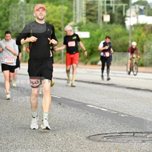 06.09.2026 - CURREX Alsterlauf Dr. Thomas Lammeyer http://msf.ph/oto/10145569 06.09.2026 10:18:41 Laufen 2553, 945 meine-sportfotos.de