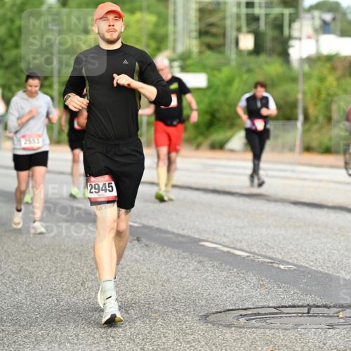 06.09.2026 - CURREX Alsterlauf Dr. Thomas Lammeyer http://msf.ph/oto/10145572 06.09.2026 10:18:42 Laufen 2127, 2553, 2945 meine-sportfotos.de