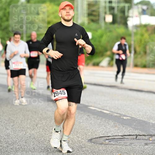 06.09.2026 - CURREX Alsterlauf Dr. Thomas Lammeyer http://msf.ph/oto/10145579 06.09.2026 10:18:42 Laufen 2122, 2945 meine-sportfotos.de