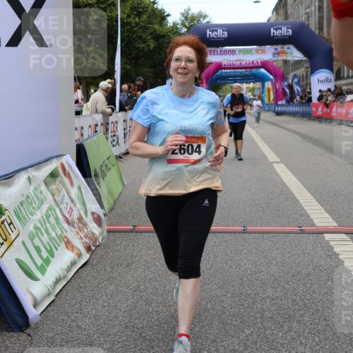 06.09.2026 - CURREX Alsterlauf Strokosch-Dieckow http://msf.ph/oto/10145763 06.09.2026 10:21:26 Ziel 2330, 2402, 2403, 2404, 2579, 2604, 2712, 6037, 6038 meine-sportfotos.de