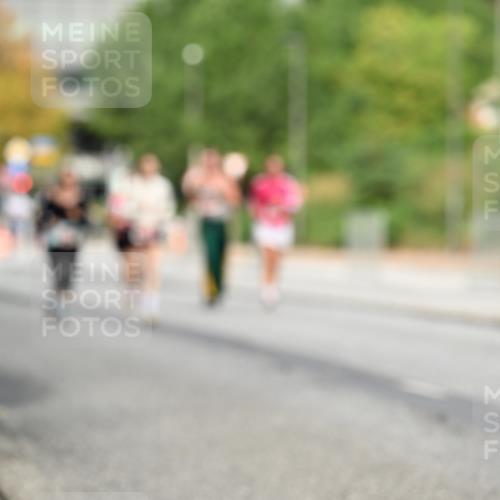 06.09.2026 - CURREX Alsterlauf Dr. Thomas Lammeyer http://msf.ph/oto/10145771 06.09.2026 10:19:21 Laufen  meine-sportfotos.de