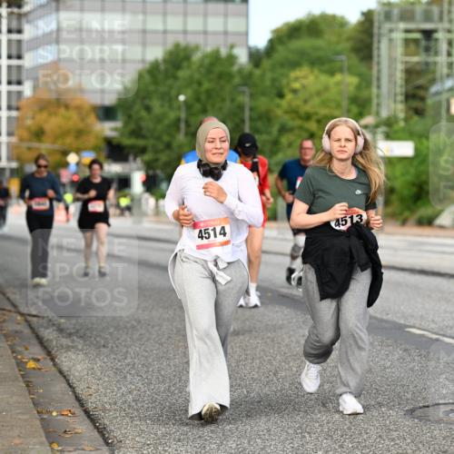 06.09.2026 - CURREX Alsterlauf Dr. Thomas Lammeyer http://msf.ph/oto/10145821 06.09.2026 10:19:32 Laufen 4514, 4513 meine-sportfotos.de