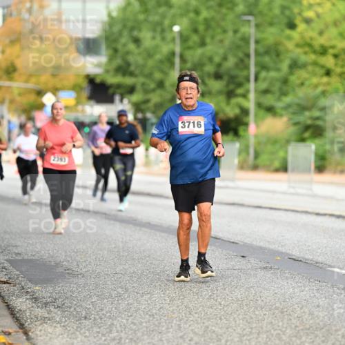 06.09.2026 - CURREX Alsterlauf Dr. Thomas Lammeyer http://msf.ph/oto/10145845 06.09.2026 10:19:45 Laufen 2393, 3716 meine-sportfotos.de
