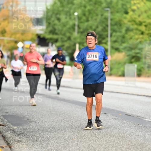 06.09.2026 - CURREX Alsterlauf Dr. Thomas Lammeyer http://msf.ph/oto/10145848 06.09.2026 10:19:46 Laufen 3716 meine-sportfotos.de