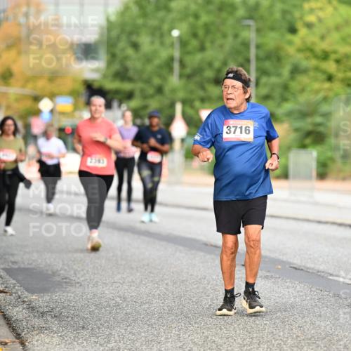 06.09.2026 - CURREX Alsterlauf Dr. Thomas Lammeyer http://msf.ph/oto/10145856 06.09.2026 10:19:46 Laufen 3716 meine-sportfotos.de