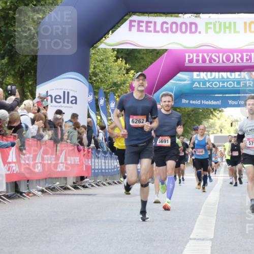 06.09.2026 - CURREX Alsterlauf Yannick Fuchs http://msf.ph/oto/10145914 06.09.2026 09:47:45 Ziel 2850, 5704, 6262, 6378, 8189 meine-sportfotos.de