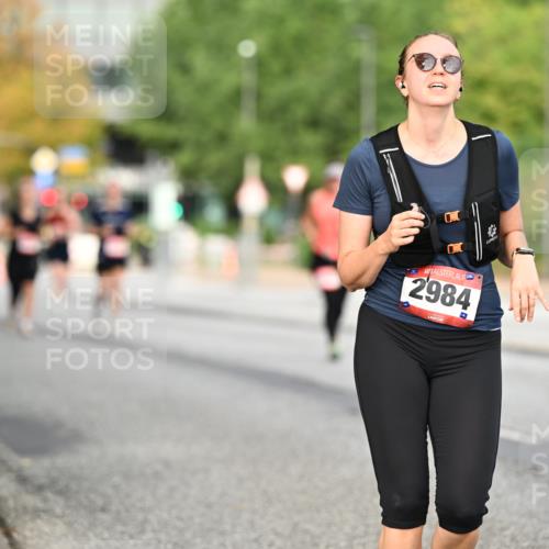 06.09.2026 - CURREX Alsterlauf Dr. Thomas Lammeyer http://msf.ph/oto/10145956 06.09.2026 10:20:01 Laufen 2984 meine-sportfotos.de