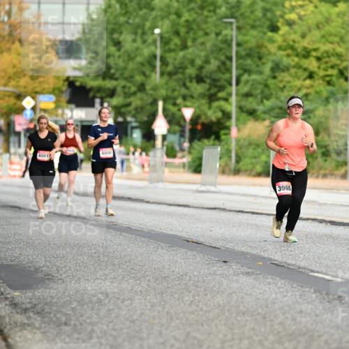 06.09.2026 - CURREX Alsterlauf Dr. Thomas Lammeyer http://msf.ph/oto/10145971 06.09.2026 10:20:03 Laufen 4001, 4000, 3965 meine-sportfotos.de