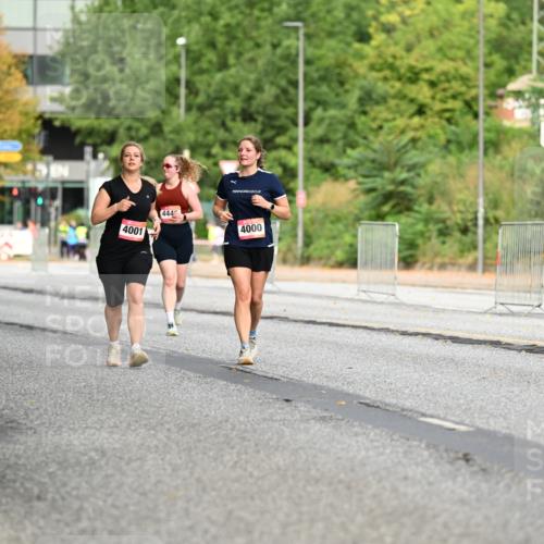 06.09.2026 - CURREX Alsterlauf Dr. Thomas Lammeyer http://msf.ph/oto/10145989 06.09.2026 10:20:08 Laufen 36, 4001, 444, 4000 meine-sportfotos.de