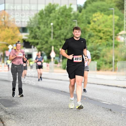 06.09.2026 - CURREX Alsterlauf Dr. Thomas Lammeyer http://msf.ph/oto/10146079 06.09.2026 10:20:33 Laufen 48, 4912 meine-sportfotos.de